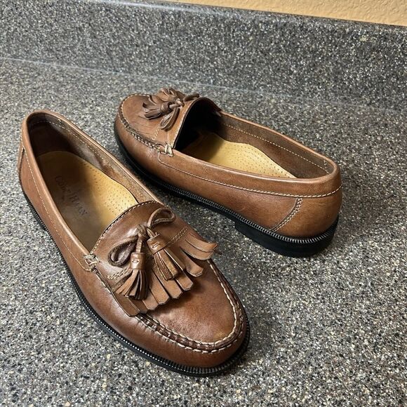 Cole Haan Men 9.5M Brown Leather Classic Comfort Dress SlipOn Tassel Fringe Shoe main image 10